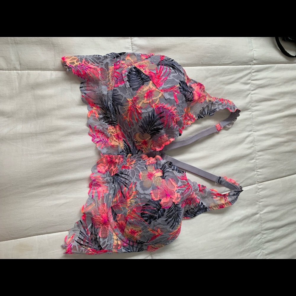 ⁉️SOLD⁉️Pink bra